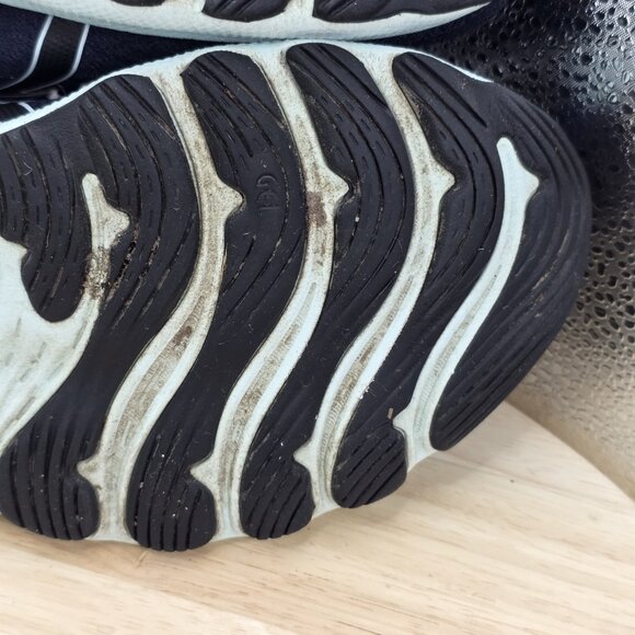 Womens 7 Asics Gel Nimbus 24 Green Running Shoes Sneakers 1012B201 - Picture 9 of 11